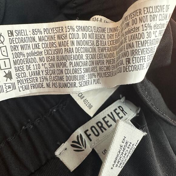 Forever 21 Womens Activewear Workout Gym Running Pull-On Black Shorts Small - Picture 9 of 9